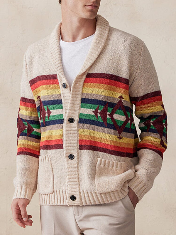 Stylischer Cardigan mit Reverskragen und farbenfrohem Grafikmuster