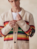 Stylischer Cardigan mit Reverskragen und farbenfrohem Grafikmuster