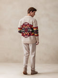 Stylischer Cardigan mit Reverskragen und farbenfrohem Grafikmuster