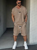 Athleisure Fusion Set aus T-Shirt und Shorts