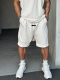 Athleisure Fusion Set aus T-Shirt und Shorts