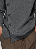 Minimalistischer Premium-Pullover mit asymmetrischem Design
