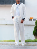 Klassisches Jacken- und Hosen-Set mit Streifendetails