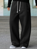 Bequeme sportliche Hose mit weitem Bein
