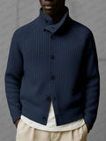 Premium Strickjacke mit Rollkragen und Knopfleiste