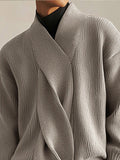 Stylischer Strickpullover mit Twist-Design