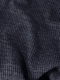 Minimalistisches Strick-Unterhemd mit Rollkragen und Schal-Detail