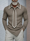 Modernes Strickoberteil mit Kontrastdetails und abnehmbarer Krawatte