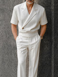 Elegantes Sommer-Set aus Oberteil mit halber Knopfleiste und gerader Hose