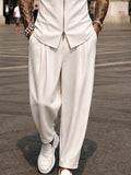 Modernes minimalistisches Set aus Kurzarmhemd und Hose