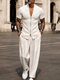 Modernes minimalistisches Set aus Kurzarmhemd und Hose