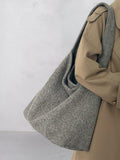 Weiche Schultertasche aus Tweed und Canvas