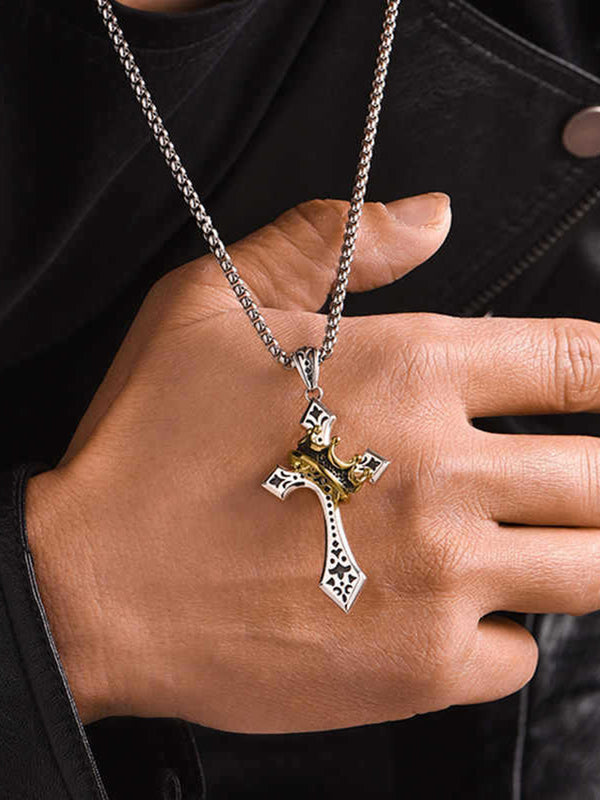 Modische goldene Halskette mit Kronen-Kreuz-Anhänger