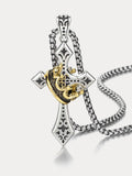 Modische goldene Halskette mit Kronen-Kreuz-Anhänger