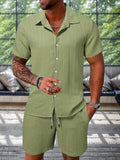 Strukturiertes Freizeit-Set aus Hemd und Shorts