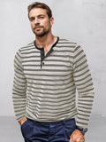 Bequemes weiches gestreiftes Henley-Shirt