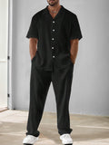 Vielseitiges Set aus Hemd und Hose mit Streifenstruktur