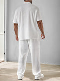 Vielseitiges Set aus Hemd und Hose mit Streifenstruktur