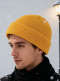 Modische warme Strick-Beanie