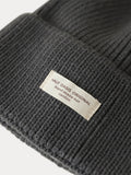Stilvolle Warme Strickmütze mit Label-Design