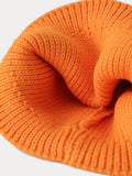 Stilvolle Warme Strickmütze mit Label-Design