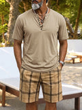 Herren Henley Oberteil & Karierte Shorts Set