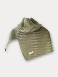 Einfacher Strick-Pullover-Schlauchschal