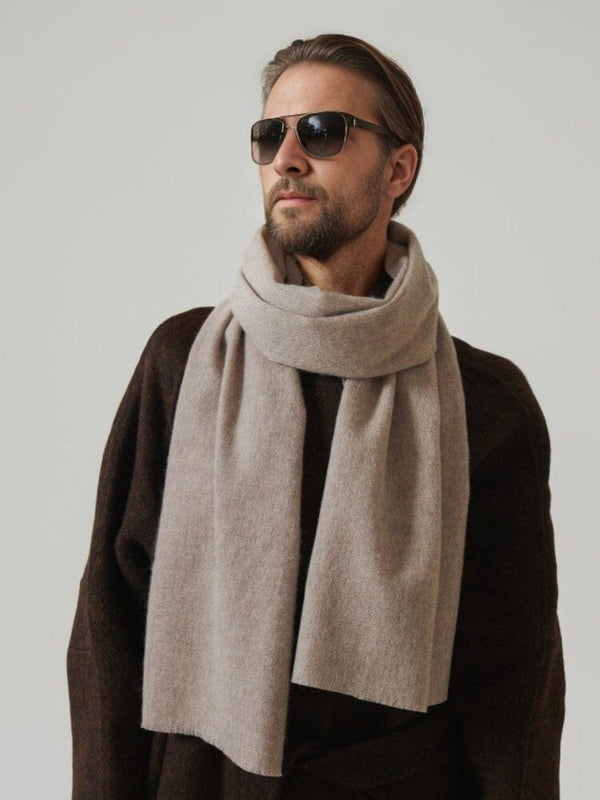 Minimalistischer Weicher Wollschal